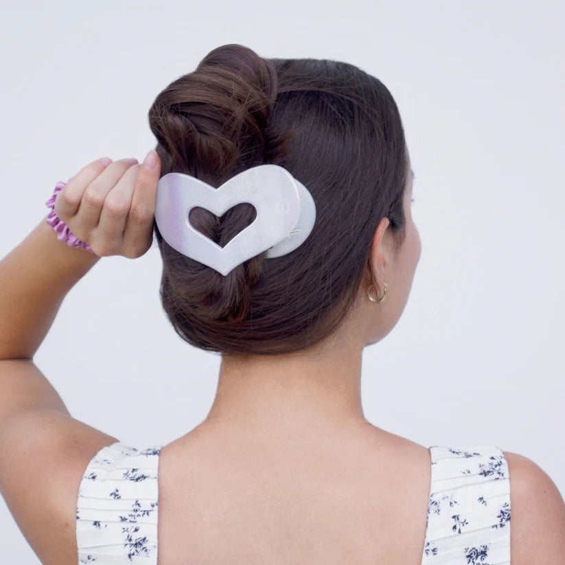 Pearl White Heart Flat Clip