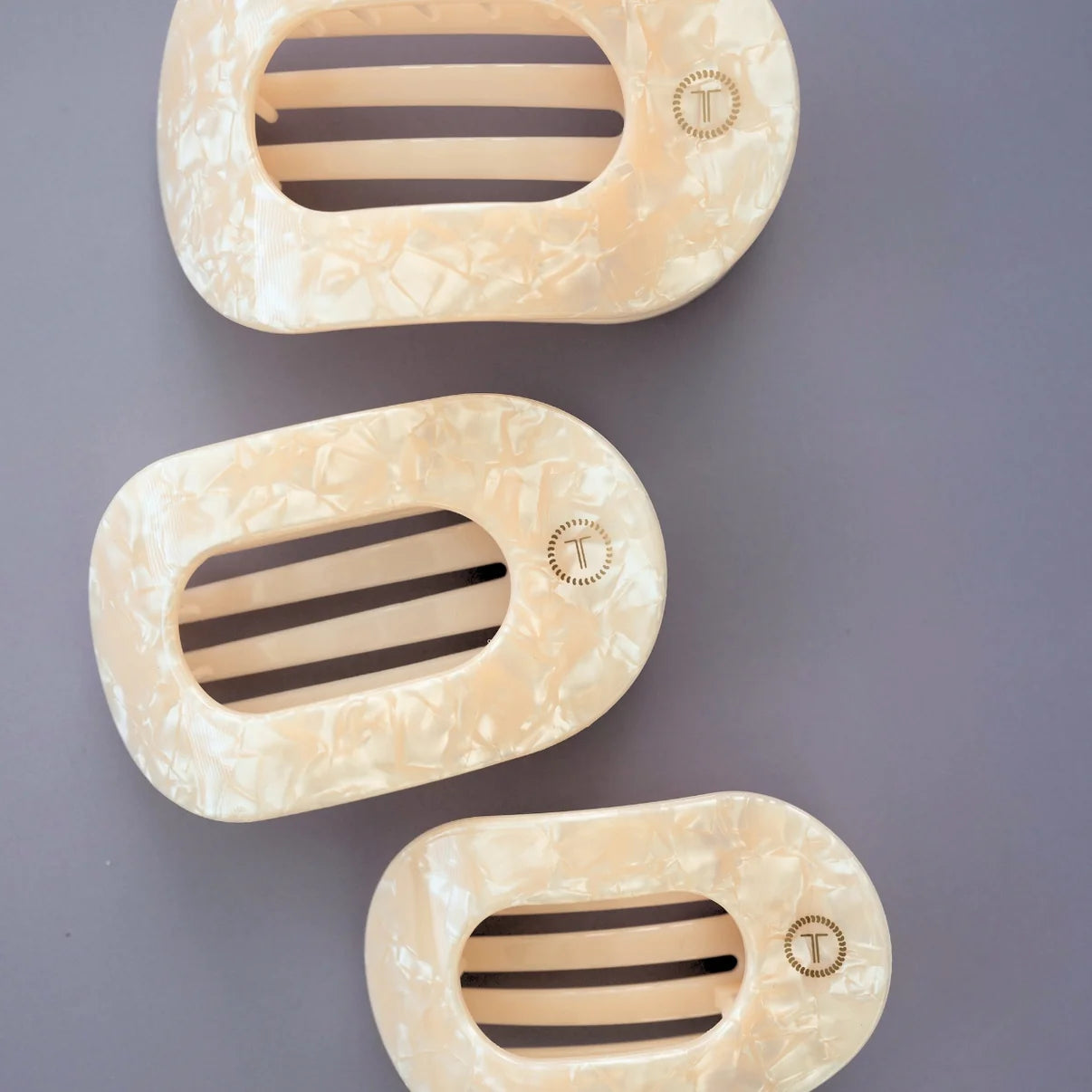Soft Surf Flat Round Hair Clip