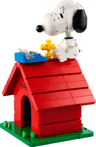 Peanuts Snoopy's Doghouse